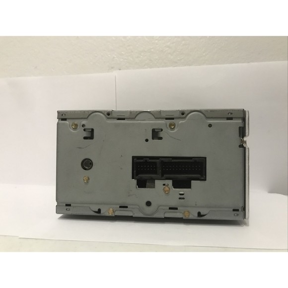 2001-2006 Hyundai Santa Fe Radio Receiver CD Cassette Player OEM 96180-26900 - Picture 10 of 12